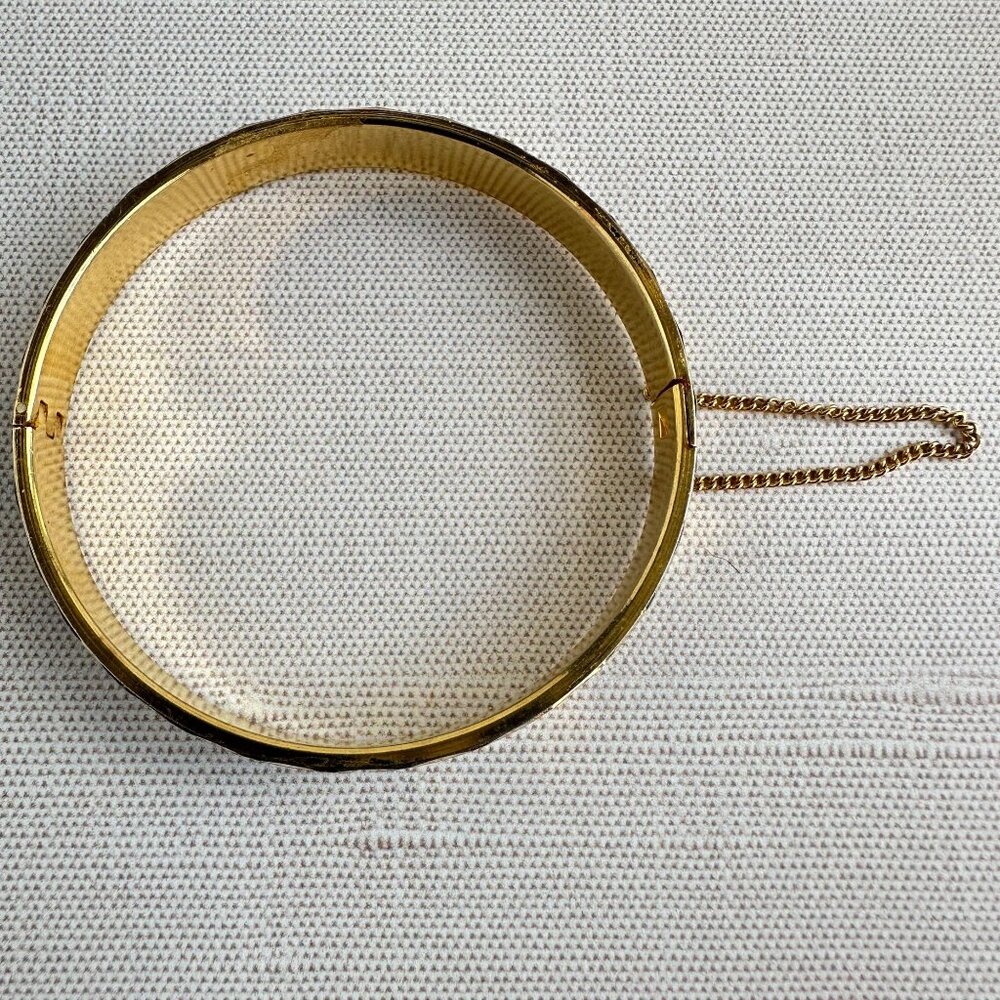 Black & Gold Enameled Hinged Bracelet with Star Etching and Safety Chain 7" - Picture 9 of 9